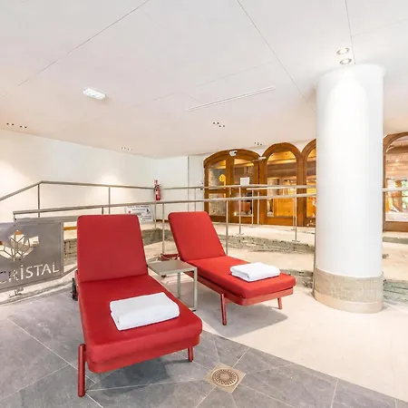 Le Cristal Gm18 Mountain View, Pool & Parking - Happy Apartment